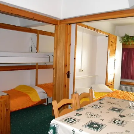 Residence Artuik Appartamenti Solandra Marilleva Kamer foto