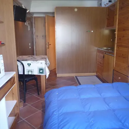 Residence Artuik Appartamenti Solandra Marilleva Kamer foto